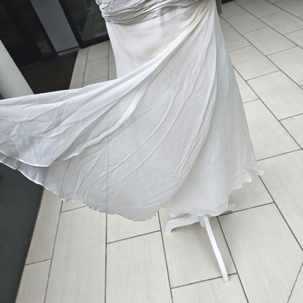 Vintage Teri Jon ✦ Ivory Silk Formal Dress ✦ Handmade Roses Babydoll Silhouette - Picture 11 of 17